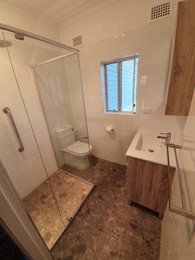 bathroom detail 4